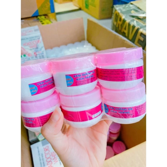 Lẻ hộp kem kích trắng nắp màu hồng