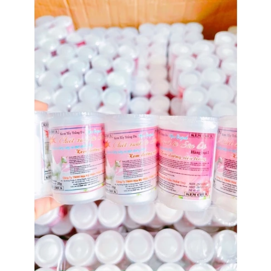 Lẻ 1 hộp kem chua sữa dê kích trắng 25g