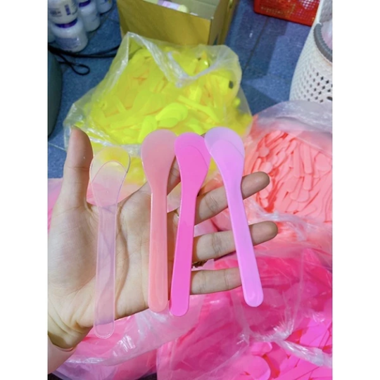 Combo 100 muỗng nhựa lấy kem