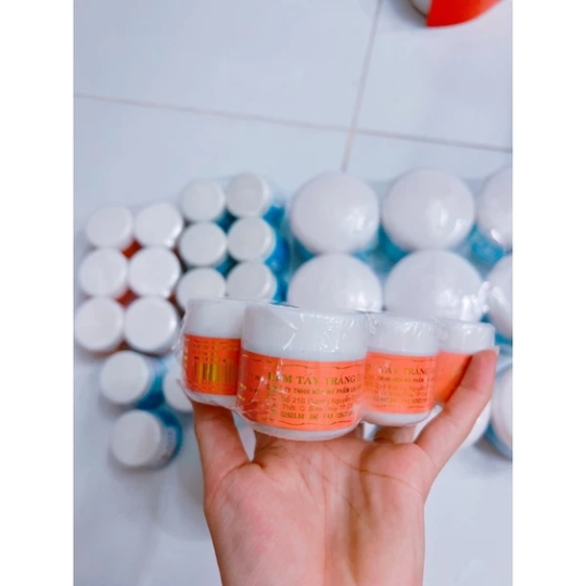 Lẻ 1 hộp kem dưỡng kích trắng da lan anh 30g