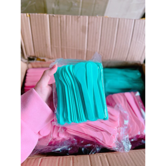 Muỗng nhựa múc kem